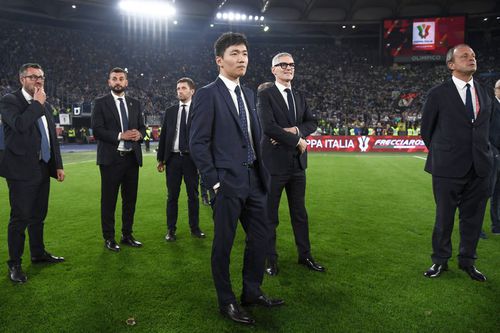 Steven Zhang (în prim plan), actualul președinte al Inter Milano // Foto: Imago