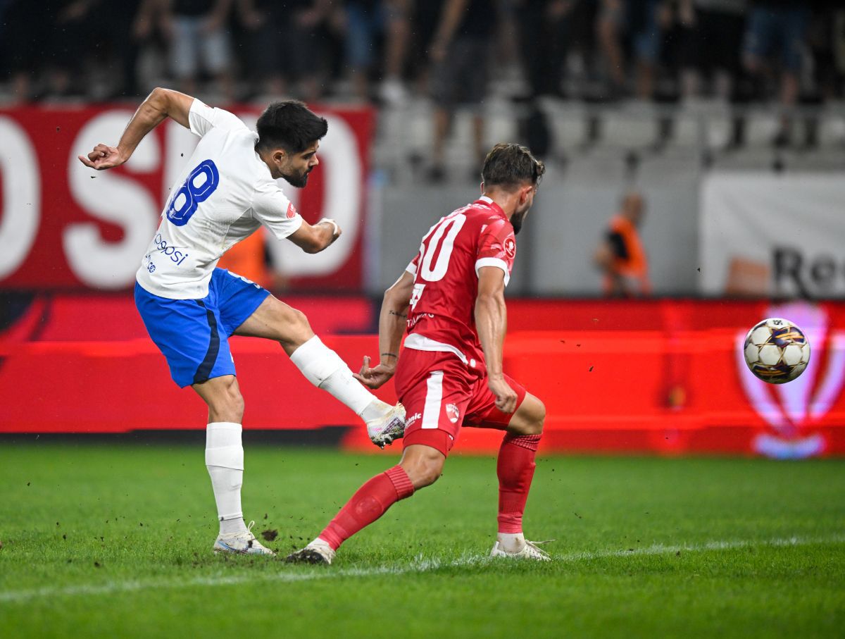 Cele mai spectaculoase imagini de pe Arcul de Triumf, la Dinamo - Farul