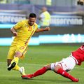 Florin Andone, în galben, ar putea reveni sub „tricolor” după 4 ani // foto: Imago Images