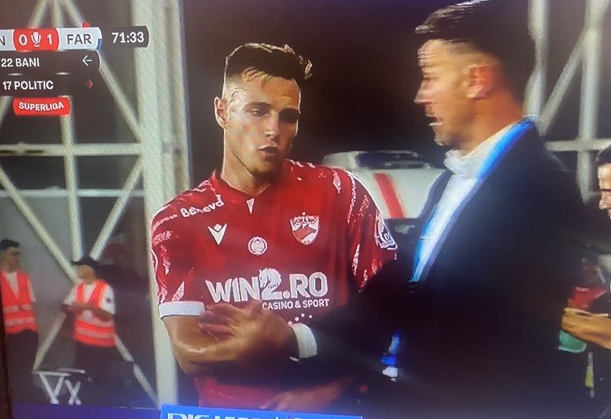 Camerele TV au surprins totul! DISPUTĂ Burcă - Politic, imediat după schimbare: „Am fost puțin supărat”