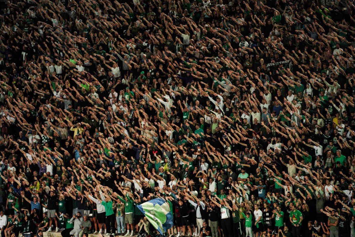 Au făcut ca legendarul stadion să TREMURE! 50.000 de oameni au urmărit în aer liber Panathinaikos - Partizan. Imagini incredibile