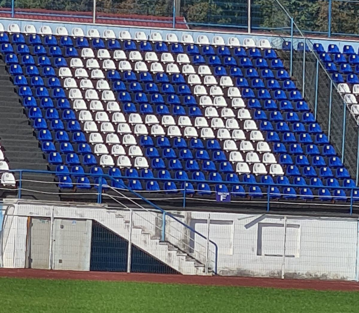 Lucrările la pista de atletism de la Deva durează de 4 ani și încă nu s-au terminat! Vizită GSP pe bătrânul stadion „Cetate”