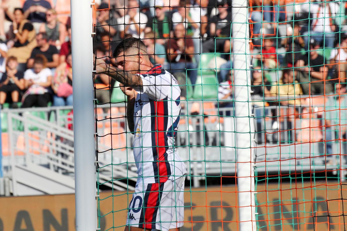 Accidentare horror a lui Ruslan Malinovskyi, în Venezia - Genoa 2-0