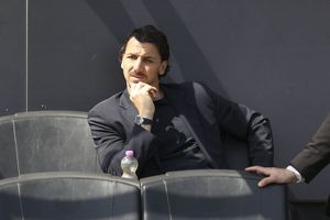 Zlatan Ibrahimovic și-a prezentat "LegaZy" » Cum arată salonul cu trofee al fostului golgheter suedez!