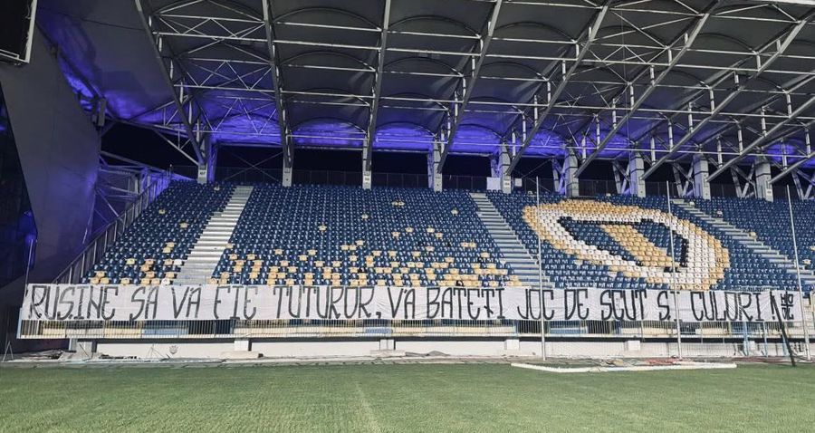 Fanii Petrolului au răbufnit după startul dezastruos de sezon » Mesajele dure afișate în tribuna de pe „Ilie Oană”
