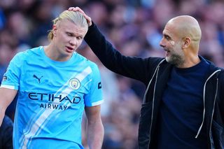 Gestul neașteptat al lui Pep Guardiola care s-a viralizat rapid » Ce i-a făcut arbitrului de rezervă