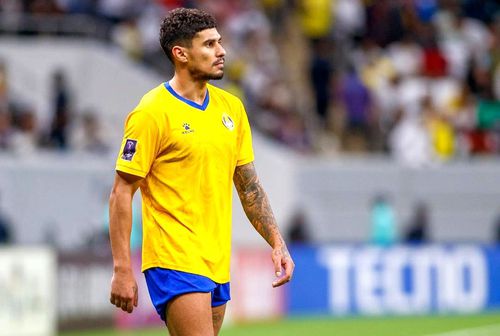 Florinel Coman a marcat ambele goluri pentru Al-Gharafa în eșecul drastic de pe terenul celor de la Muaither. FOTO: Instagram