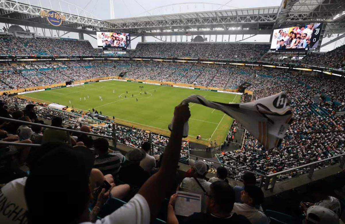 Un loc de parcare la Cupa Mondială 2026, mai SCUMP decât un bilet de meci la CM 2022