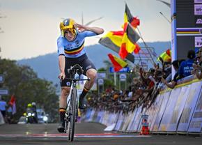 De neoprit! Remco Evenepoel, campion mondial la contratimp pentru a 3-a oară la rând: „Îmi doresc să mă bucur de acest succes”