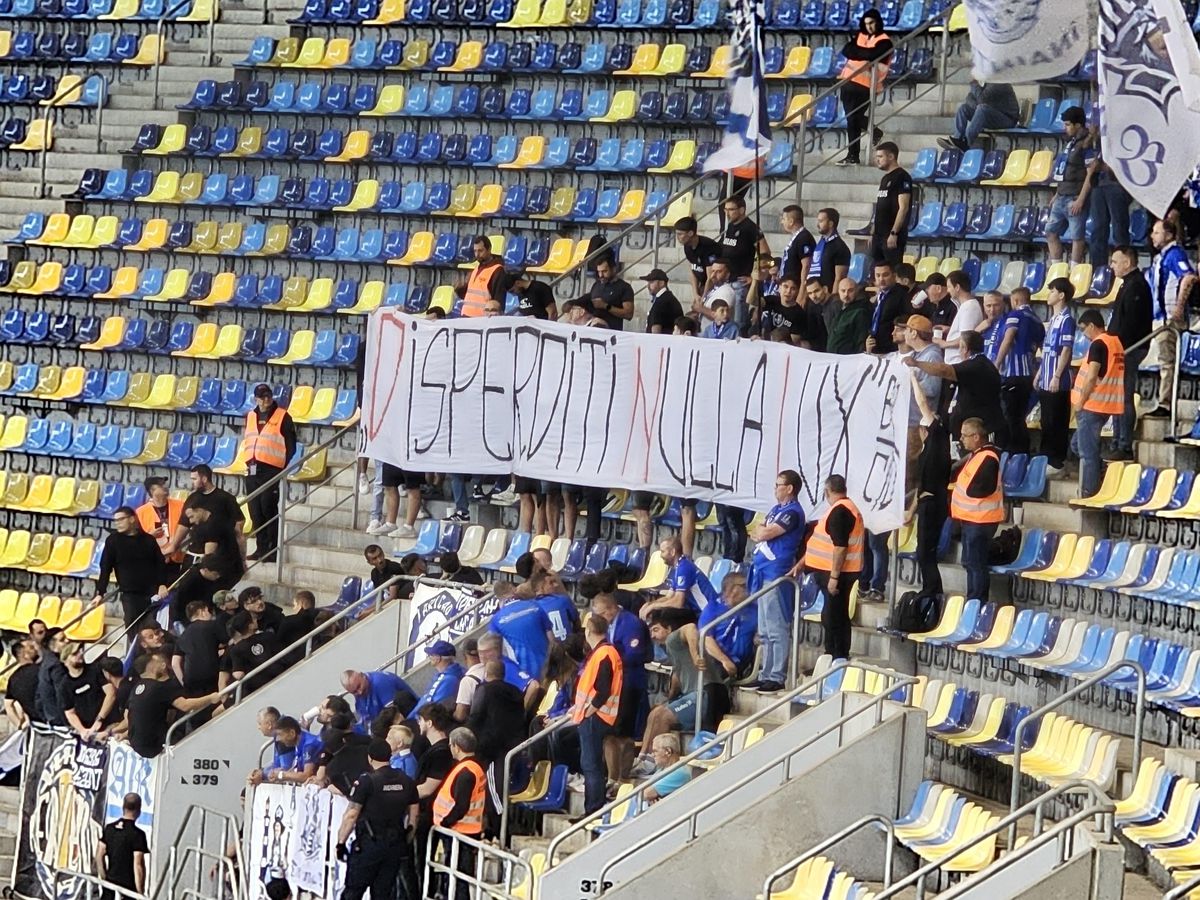 Războiul galeriilor în Dinamo - Farul » „Câinii” le-au aflat mesajul constănțenilor și i-au ironizat