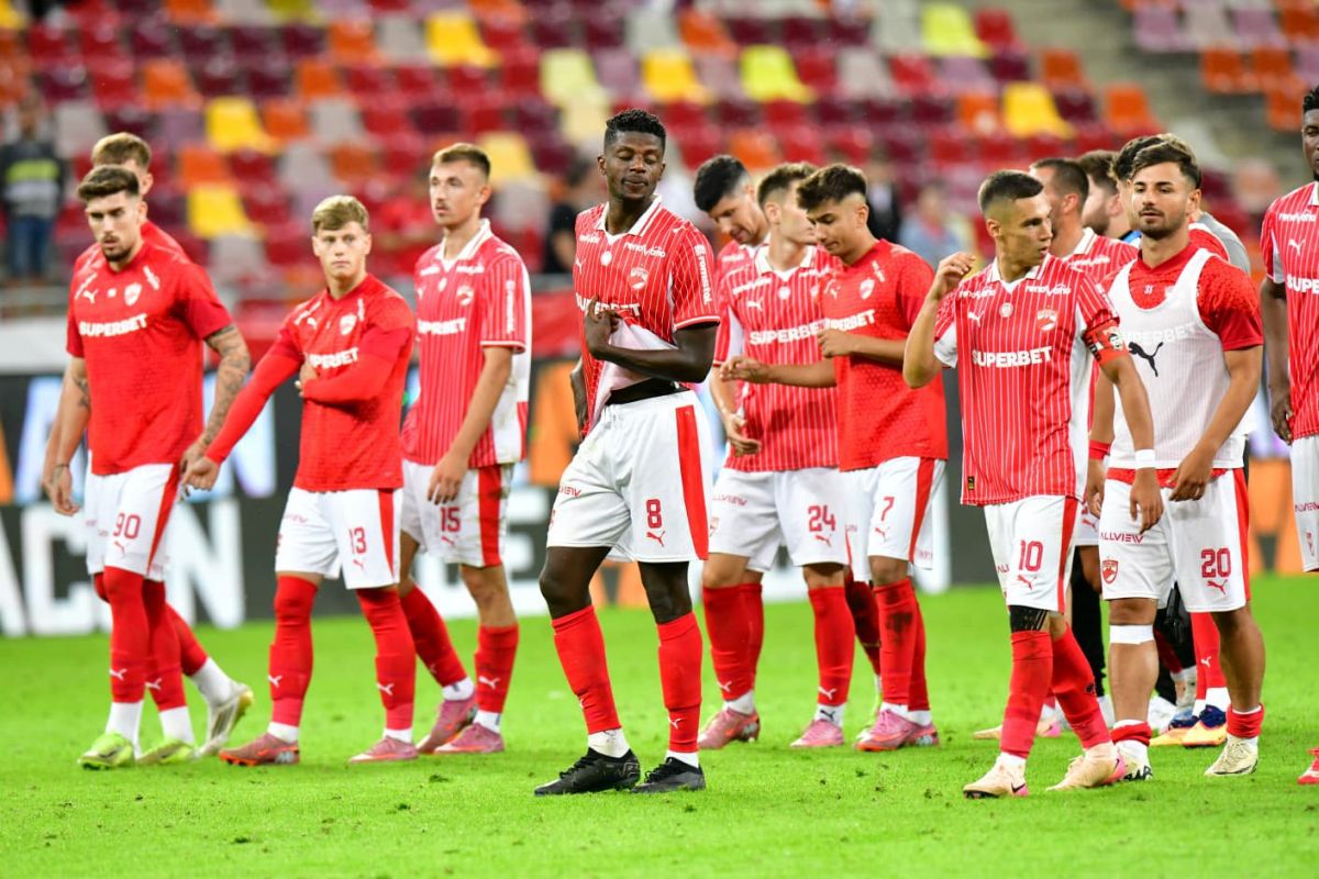 Lovitură pentru Dinamo! A luat „galben” la ultima fază și e SUSPENDAT cu Craiova