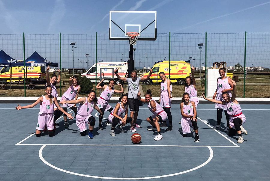 Echipa U14 a celor de la Sepsi, medaliată cu argint național Oamenii de succes ai lui Sepsi » Cum trăiesc Zoran și Dragoslava Mikes la Sfântu Gheorghe și care sunt diferențele pe care le-au identificat în comparație cu Serbia