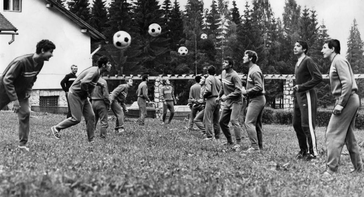 RETRO GSP. 46 de ani de la Hamburg - Steagul Roșu Brașov 8-0, cel mai îngrozitor eșec din istoria fotbalului românesc! "Nici drogați nu puteam juca atât de slab!"