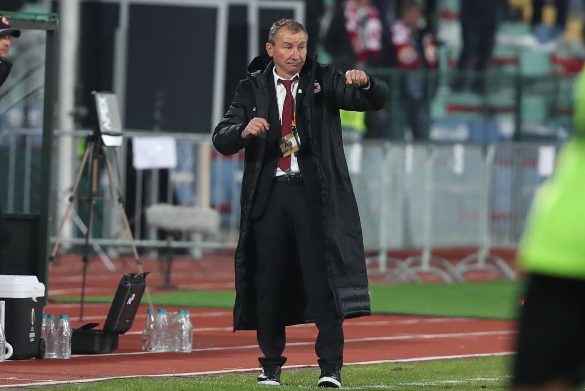 EXCLUSIV Ne pregătim de un moment istoric: Dan Petrescu și CFR Cluj vor detrona FCSB în Europa!