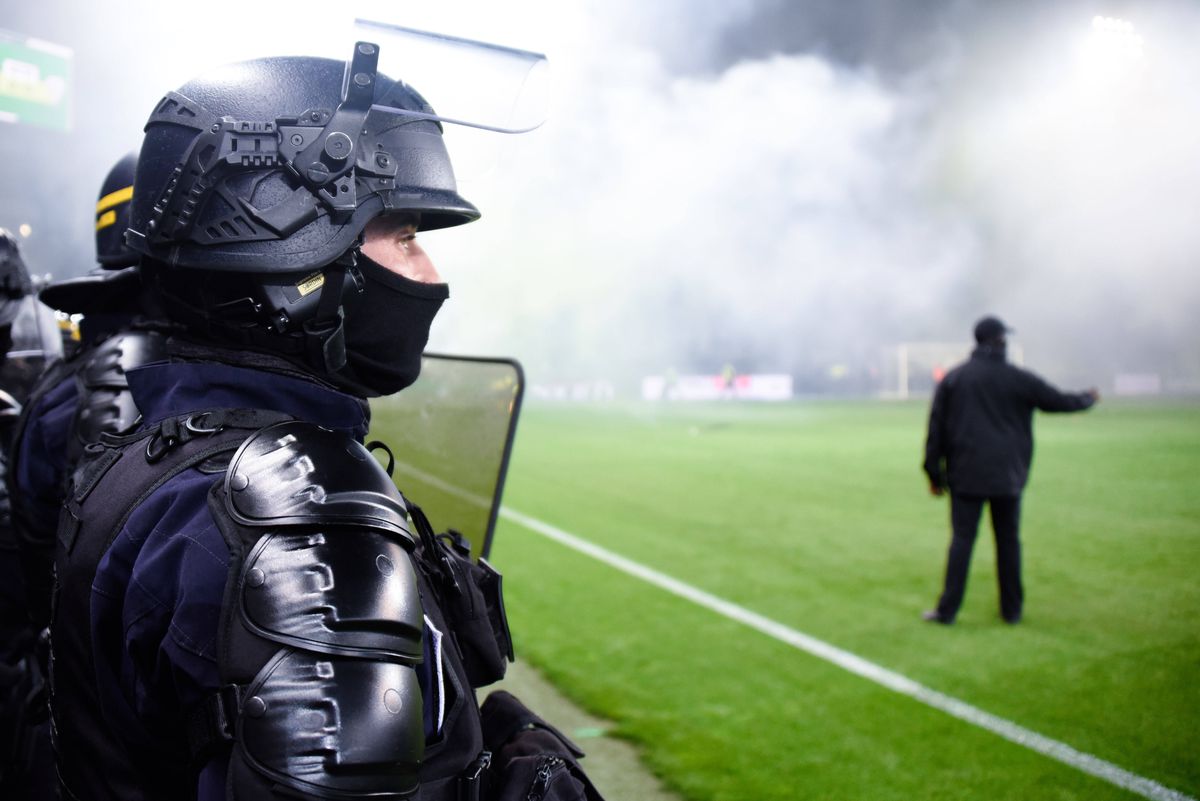 St. Etienne - Angers. Ligue 1 = HAOS! Ultrașii au amânat startul meciului