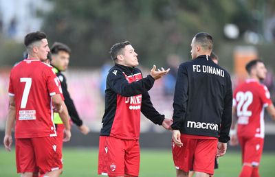 Torje ia atitudine în privința vaccinului: „Dacă voiau să ne omoare, aruncau o bombă, nu ne chinuiau 7 ani”. Rednic: „Suntem cobai”