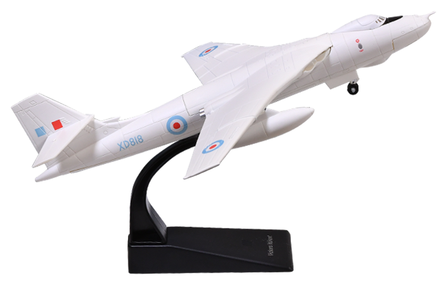 Avioane militare Jet Age, la chioșcurile de ziare