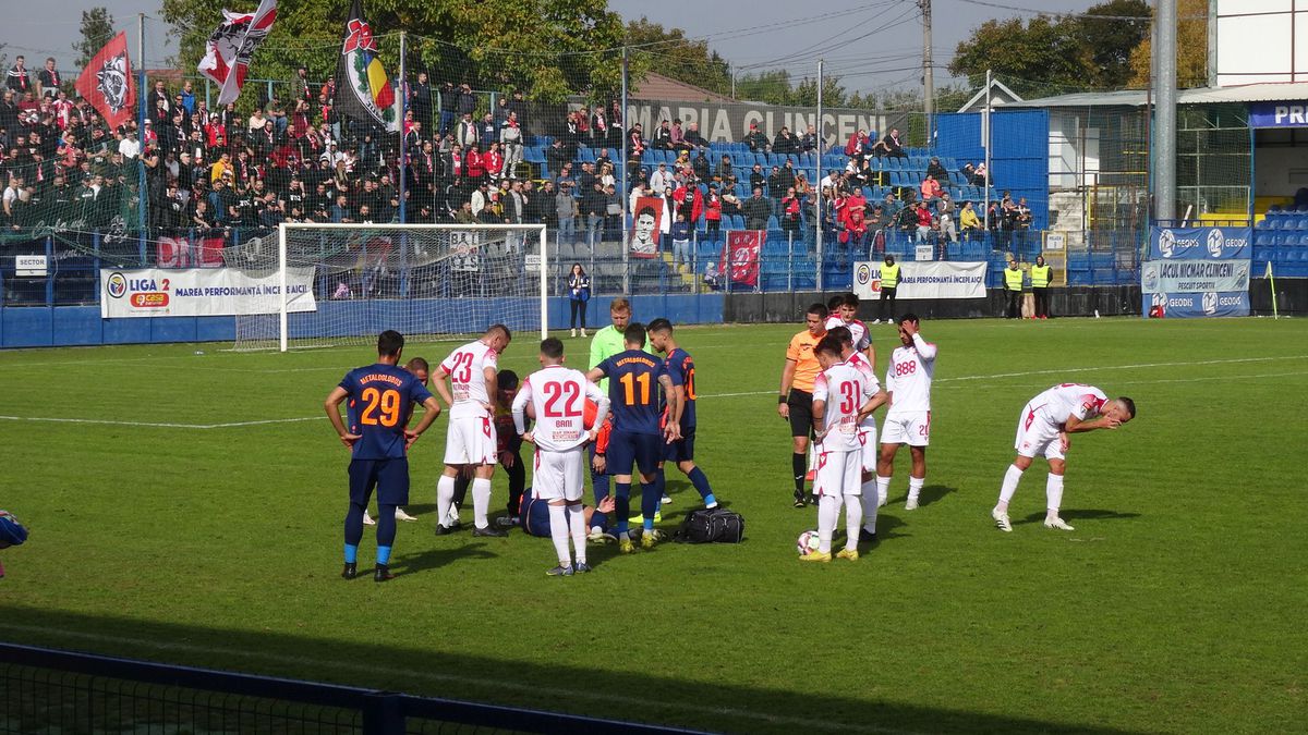 FOTO Metalogobus - Dinamo, 3 detalii, accidentări, sânge, ambulanța pe teren 22.11.2022