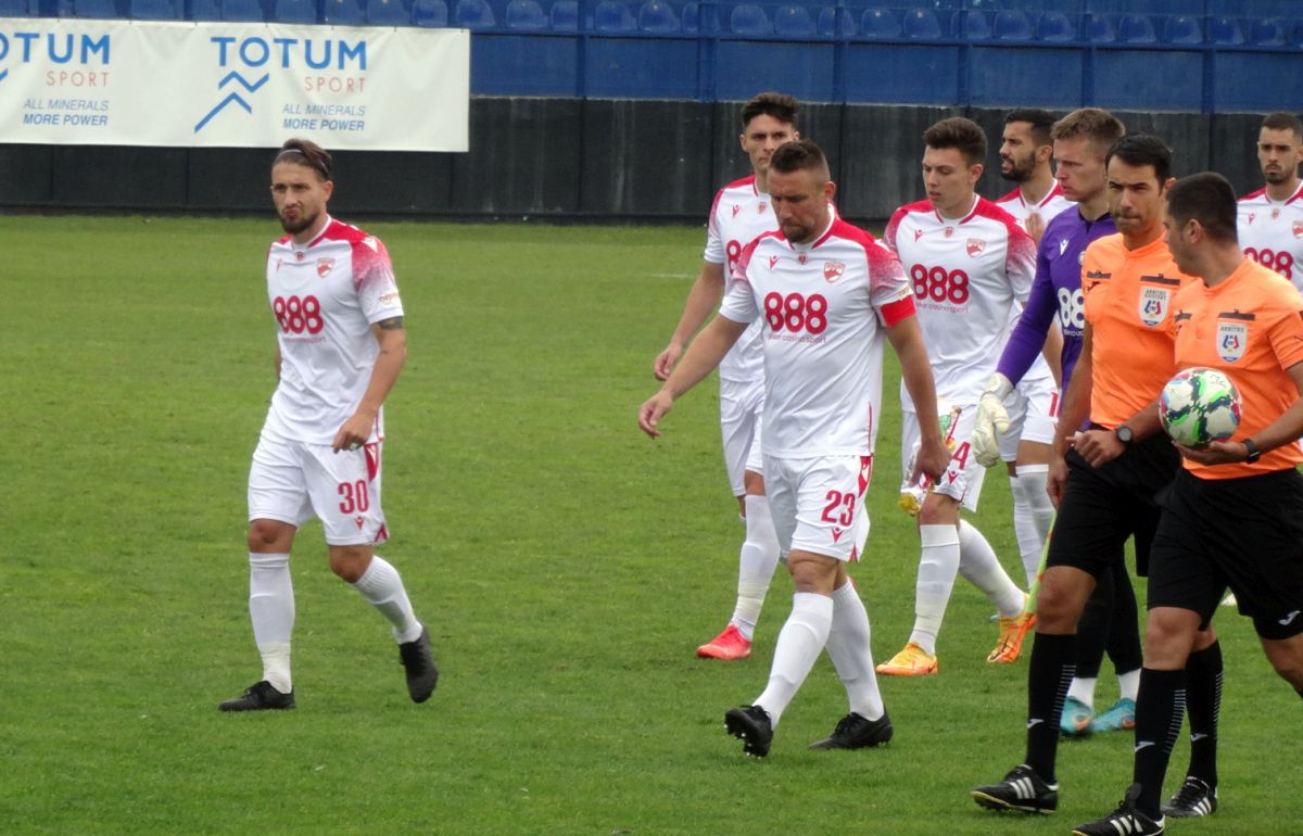 Ce spune șeful de la Dinamo, după ce fanii au început să strângă bani pentru salarii: „Nu sunt întârzieri mari”