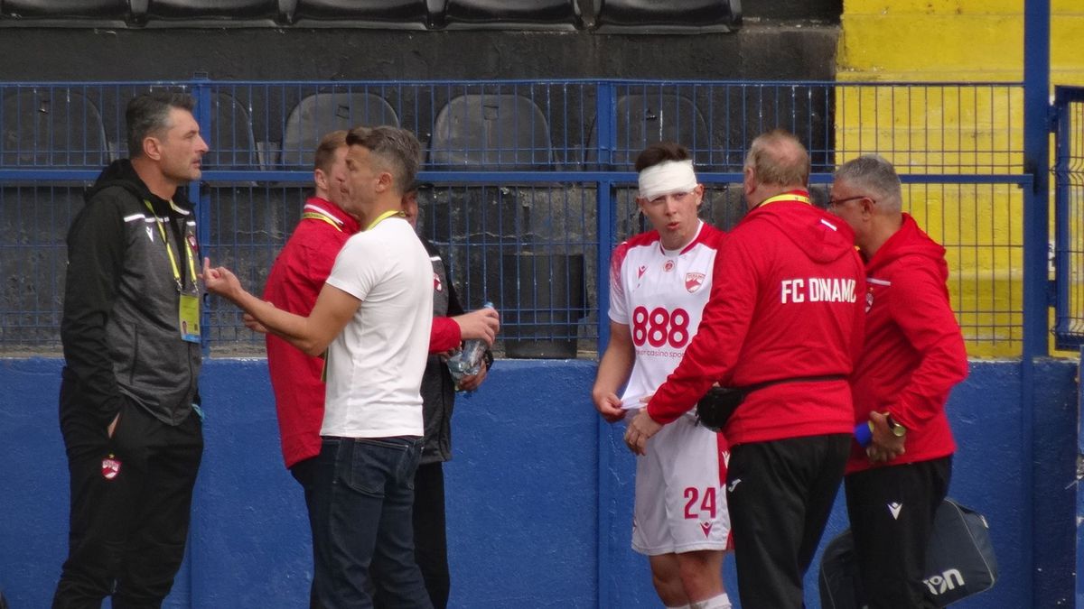 FOTO Metalogobus - Dinamo, 3 detalii, accidentări, sânge, ambulanța pe teren 22.11.2022