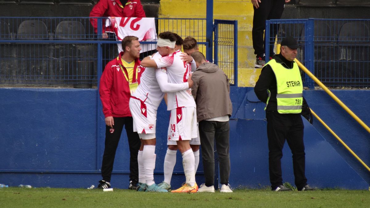 FOTO Metalogobus - Dinamo, 3 detalii, accidentări, sânge, ambulanța pe teren 22.11.2022