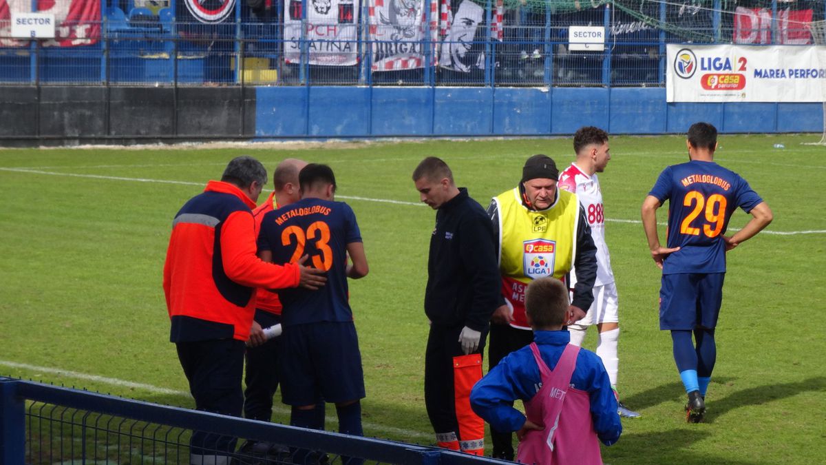 FOTO Metalogobus - Dinamo, 3 detalii, accidentări, sânge, ambulanța pe teren 22.11.2022