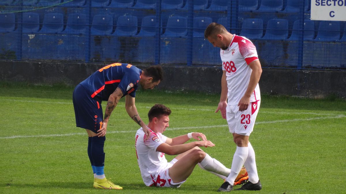 Ce spune șeful de la Dinamo, după ce fanii au început să strângă bani pentru salarii: „Nu sunt întârzieri mari”