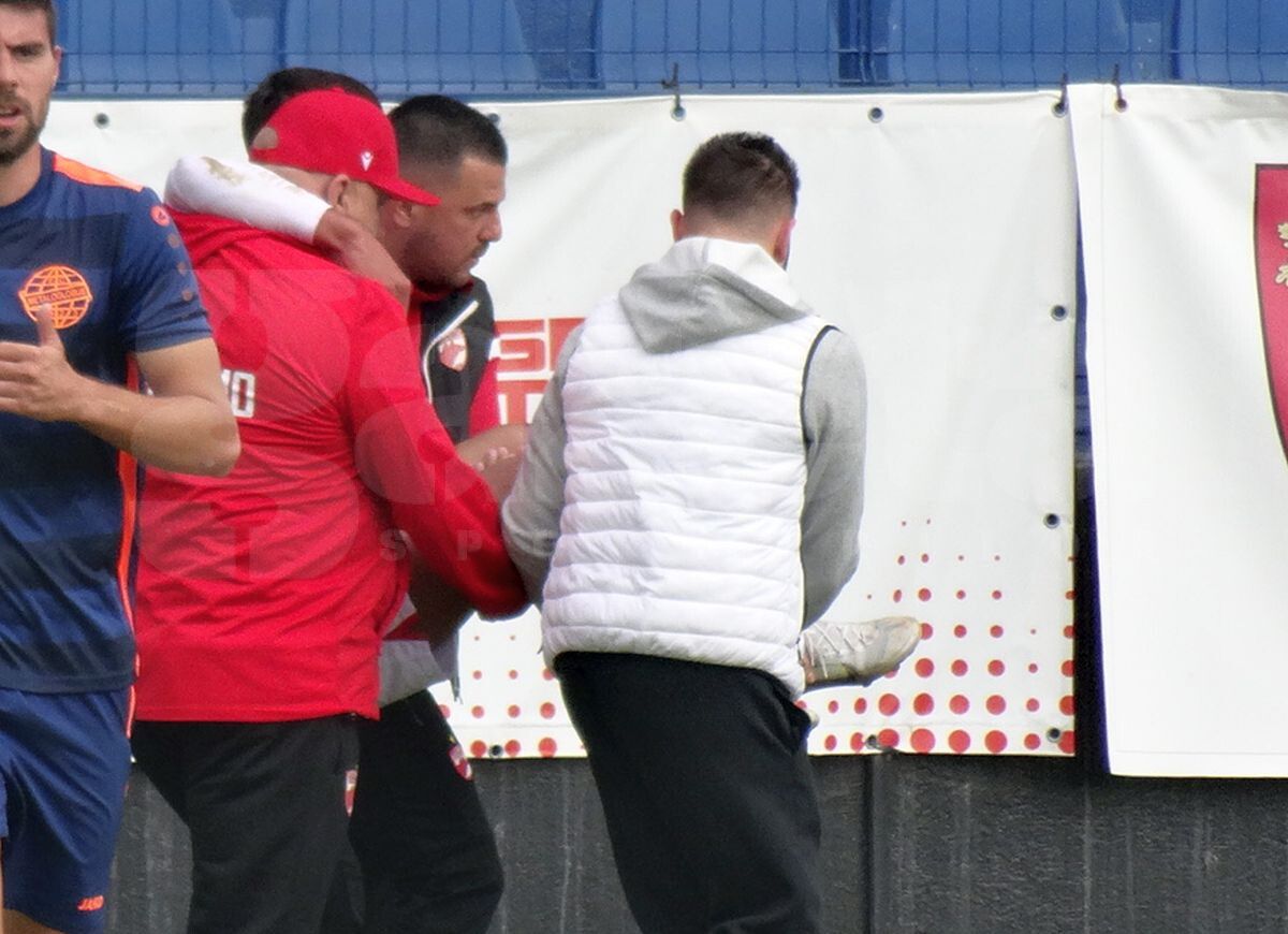 FOTO Metaloglobus - Dinamo, accidentare Bordușanu 22.10.2022