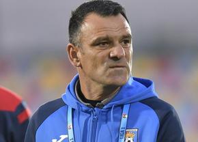 Fază rară în Liga 1 » Toni Petrea a izbucnit și s-a certat cu arbitrii: „Mânca-v-aș gura voastră!”