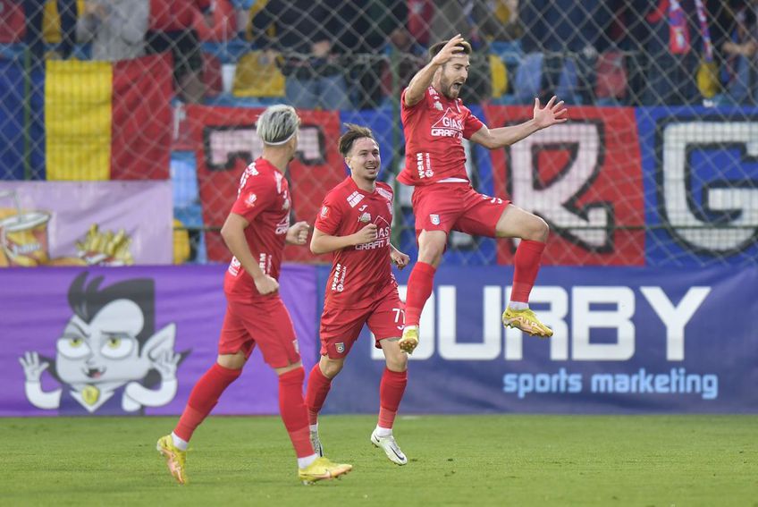 Chindia a învins-o pe FC Voluntari, scor 3-0, în etapa #15 din Liga 1. De când i-a preluat pe târgovișteni, Toni Petrea a câștigat toate cele 4 partide din campionat, având un succes înregistrat și în Cupă.
