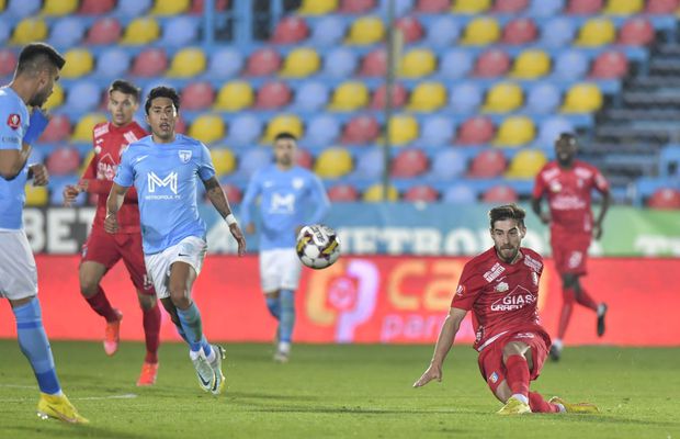 Golul sezonului în SuperLiga » A marcat din propria jumătate în meciul carierei!