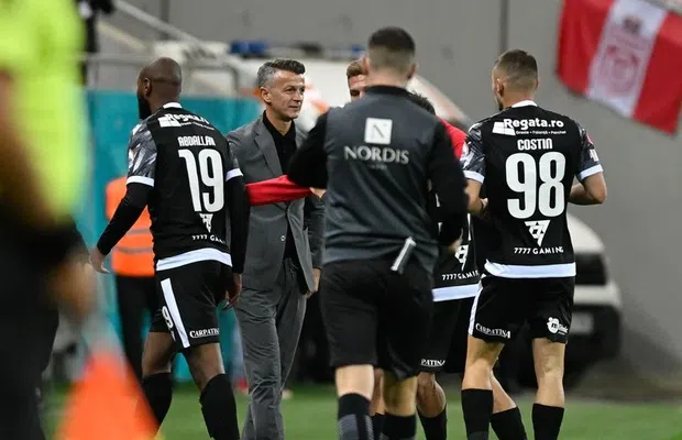 Un fost campion cu Dinamo a fost prezent la meciul cu Hermannstadt: „Sută la sută așa va fi”