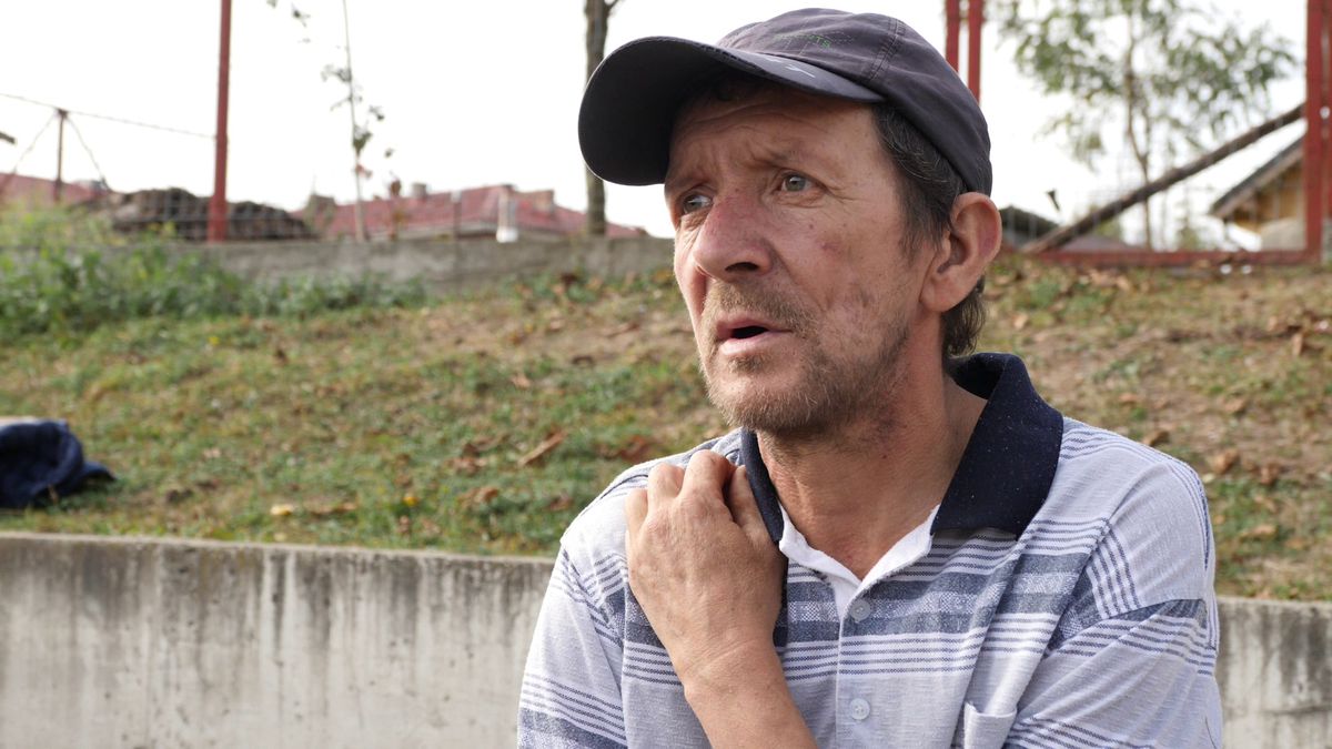 Echipa lui George Simion din Aluniș face show » „Ne cinstim în timpul meciului” + Preotul n-a mai putut să ajute financiar: „Noi îți dăm bani pe lumânări, tu-i iei și-i dai la fotbal?!”