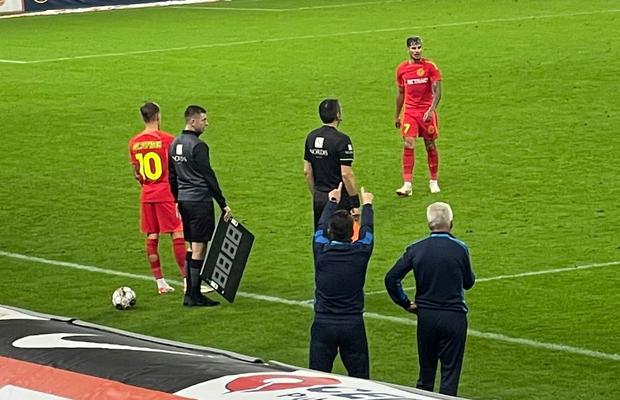 De ce a fost înlocuit Florinel Coman în prima repriză din FCSB - FC Voluntari
