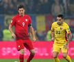 Nicolae Stanciu și Robert Lewandowski în România - Polonia // FOTO: Instagram