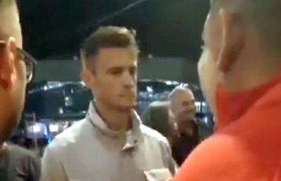 Urmează demiterea lui Burcă? Cum s-au apărat Voicu & Nicolescu când au fost înfruntați de fanii lui Dinamo: „Cine aduce jucători? Antrenorul, da?”