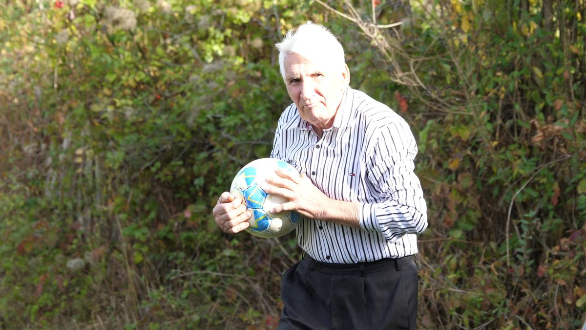 Echipa lui George Simion din Aluniș face show » „Ne cinstim în timpul meciului” + Preotul n-a mai putut să ajute financiar: „Noi îți dăm bani pe lumânări, tu-i iei și-i dai la fotbal?!”