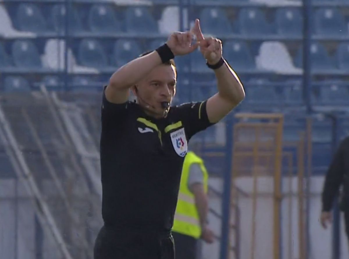 Ce s-a întâmplat în faza care l-a făcut pe Adrian Mititelu să „erupă”: „Cum se spune, a fost o șmecherie fotbalistică”