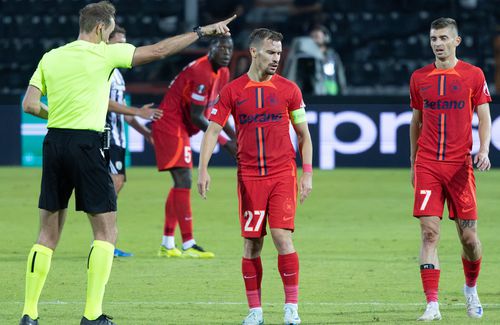 Darius Olaru e jucătorul de la FCSB care protestează cel mai mult // FOTO: Ionuț Iordache