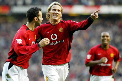 Diego Forlan și Ryan Giggs / Foto: Imago Images