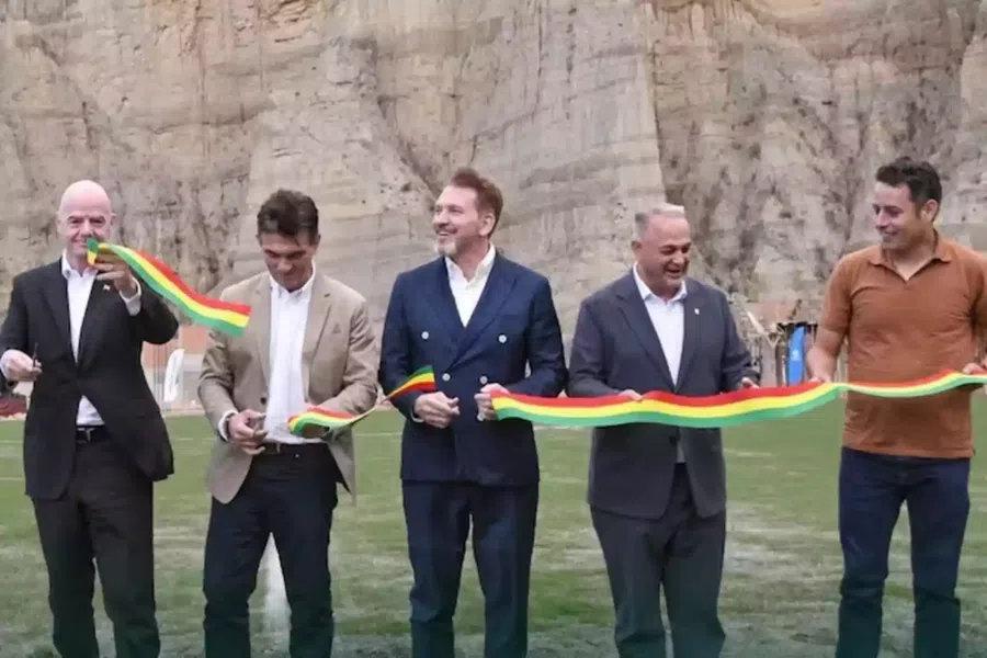 Infantino promite un Campionat Mondial în Bolivia, țara unde nimeni nu vrea să joace!