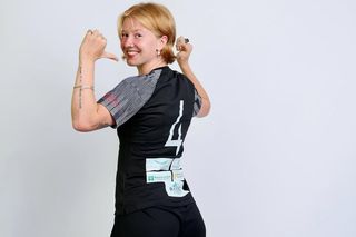 A venit în România de la 7.700 de km și a rămas impresionată pe loc » Îi plac manelele și are deja o mâncare favorită: „Îi iubesc!”