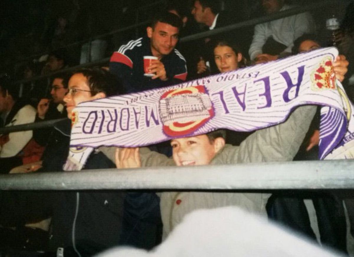 Real Madrid, gest superb pentru fotbalistul altei echipe » Cine este copilul din scenografie