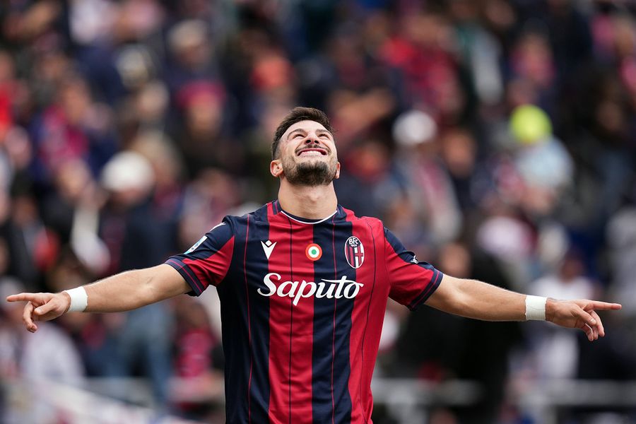 Riccardo Orsolini (28 de ani) a devenit simbolul Bologniei FC. Foto: Imago Stângul care nu iartă » Cine e „R07”, artistul pragmatic al Bologniei, golgheter în Serie A
