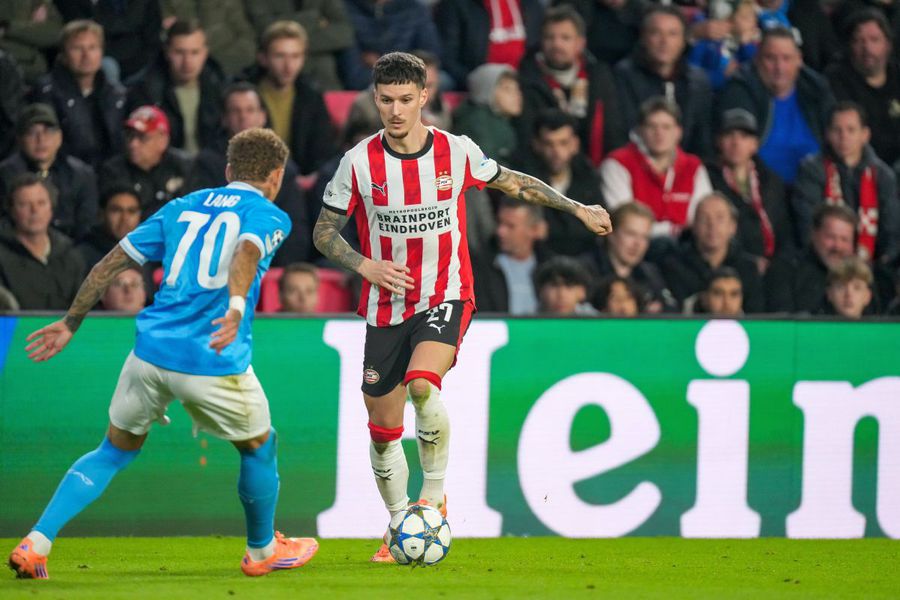 Dennis Man este elogiat și de un fost câștigător al Ligii Campionilor: „Ce formă, e incredibil! Asta îți dorești”