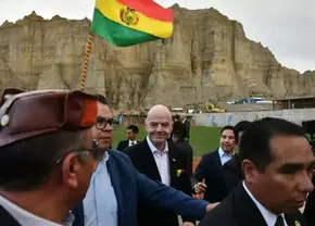 Infantino promite un Campionat Mondial în Bolivia, țara unde nimeni nu vrea să joace!