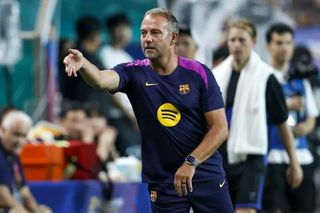 Barcelona a aflat consecințele eliminării lui Hansi Flick » Ce se întâmplă cu antrenorul blaugrana la „El Clasico”