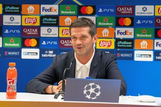 Cristi Chivu: „Sunt român, nu mi-a venit alt cuvânt în minte” » Moment savuros în dialogul cu jurnaliștii