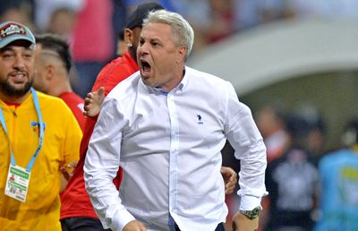 VIDEO // EXCLUSIV Anamaria Prodan îi dă un croșeu și lui Șumudică: „Nu are demnitate, e circar! Sigur o să mă sune să-mi spună că sunt nesimțită!”