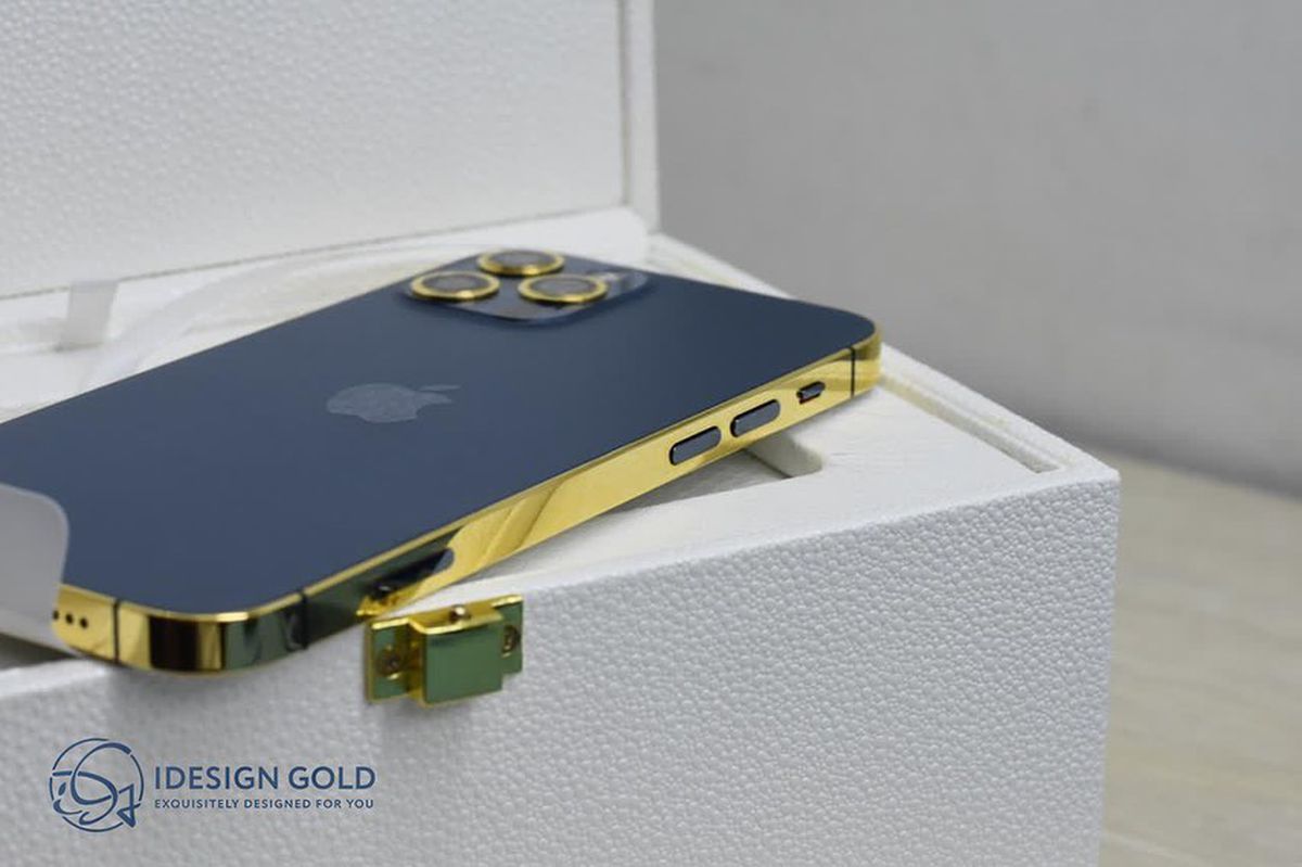 iDesign Gold iPhones